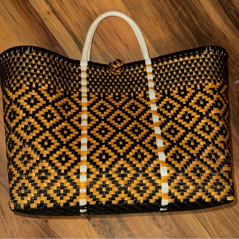 Elegant Black and Yellow Geometric Tote
